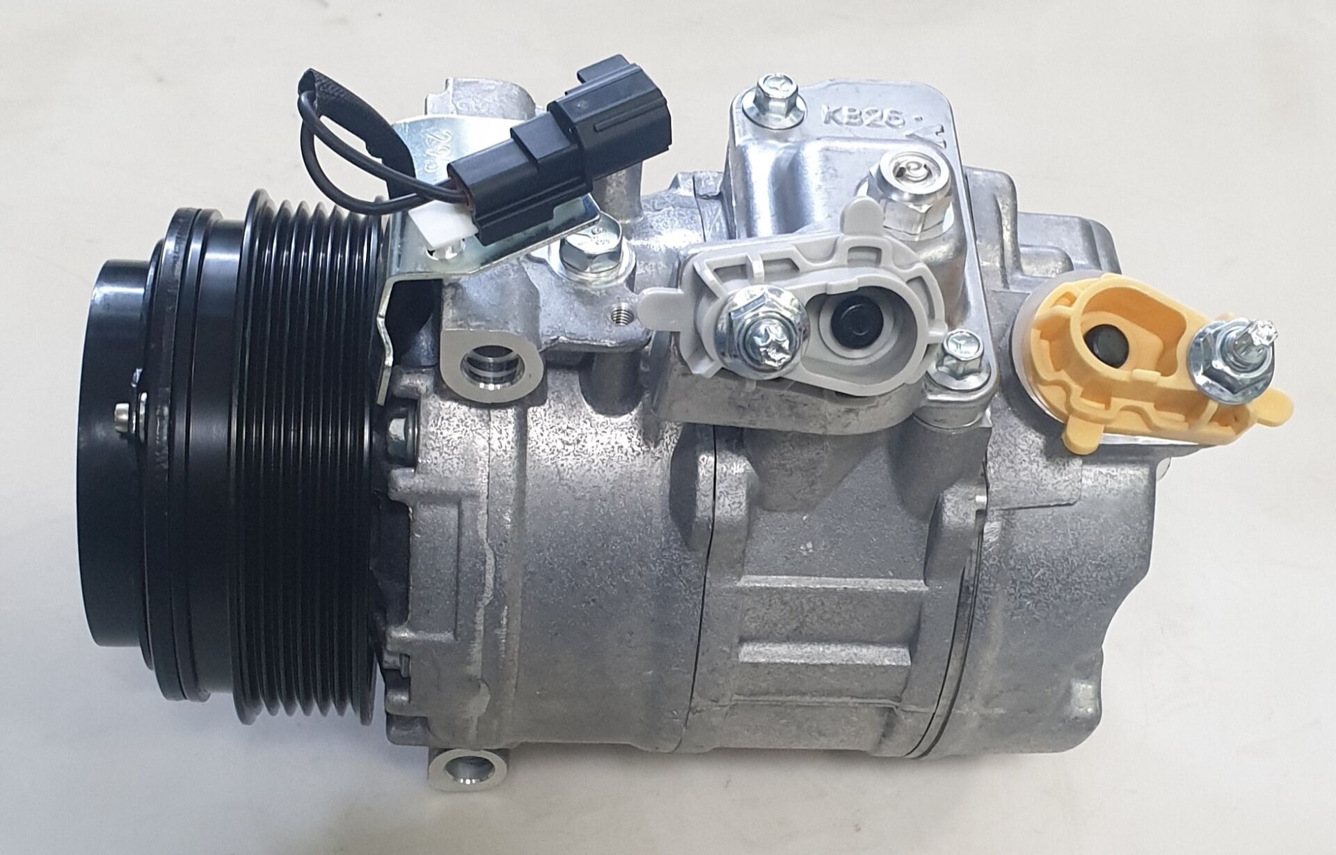 ST772250 FORD FOCUS YM 6PK DENSO TİP KOMPRESÖR